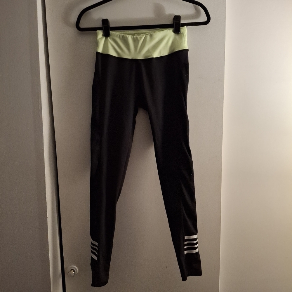 Zenana Sports Women's Black and Green Leggings